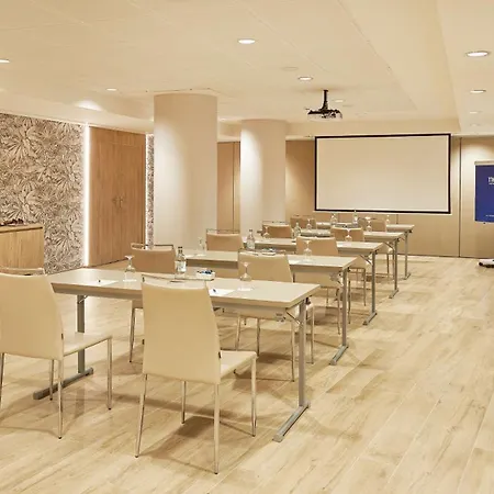 Nh Imperial Playa Отель 4*