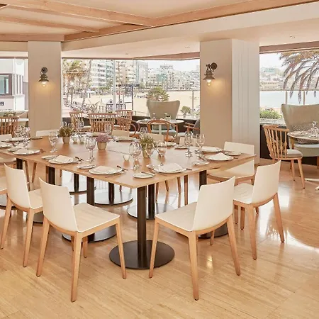 酒店 Nh帝王海滩酒店 4*