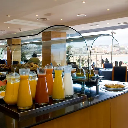 酒店 Nh帝王海滩酒店